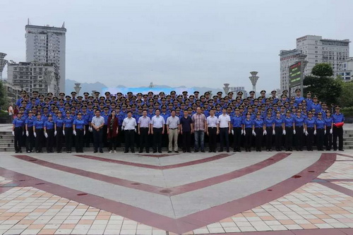 1506758952364025064.jpg 奉节县举行城市管理执法队伍换装仪式.jpg